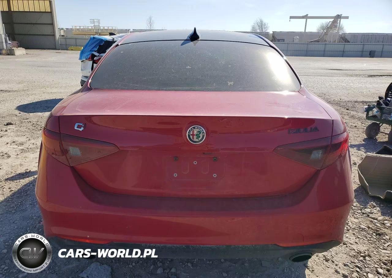 2017 Alfa Romeo Giulia Ti Q4 VIN:ZARFAEEN3H7537365 - 6