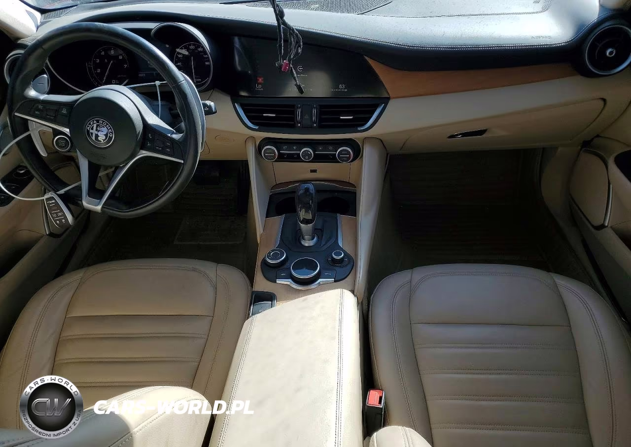 2017 Alfa Romeo Giulia Ti Q4 VIN:ZARFAEEN3H7537365 - 8