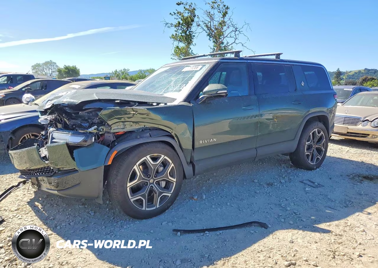 2025 Rivian R1S Adventure