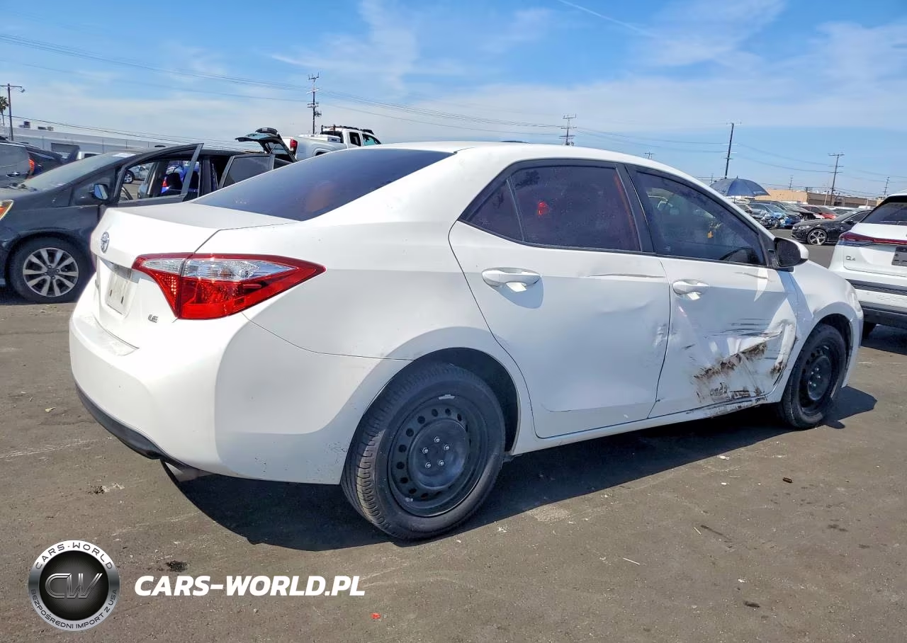2016 Toyota Corolla Le VIN:5YFBURHE3GP546941 - 3