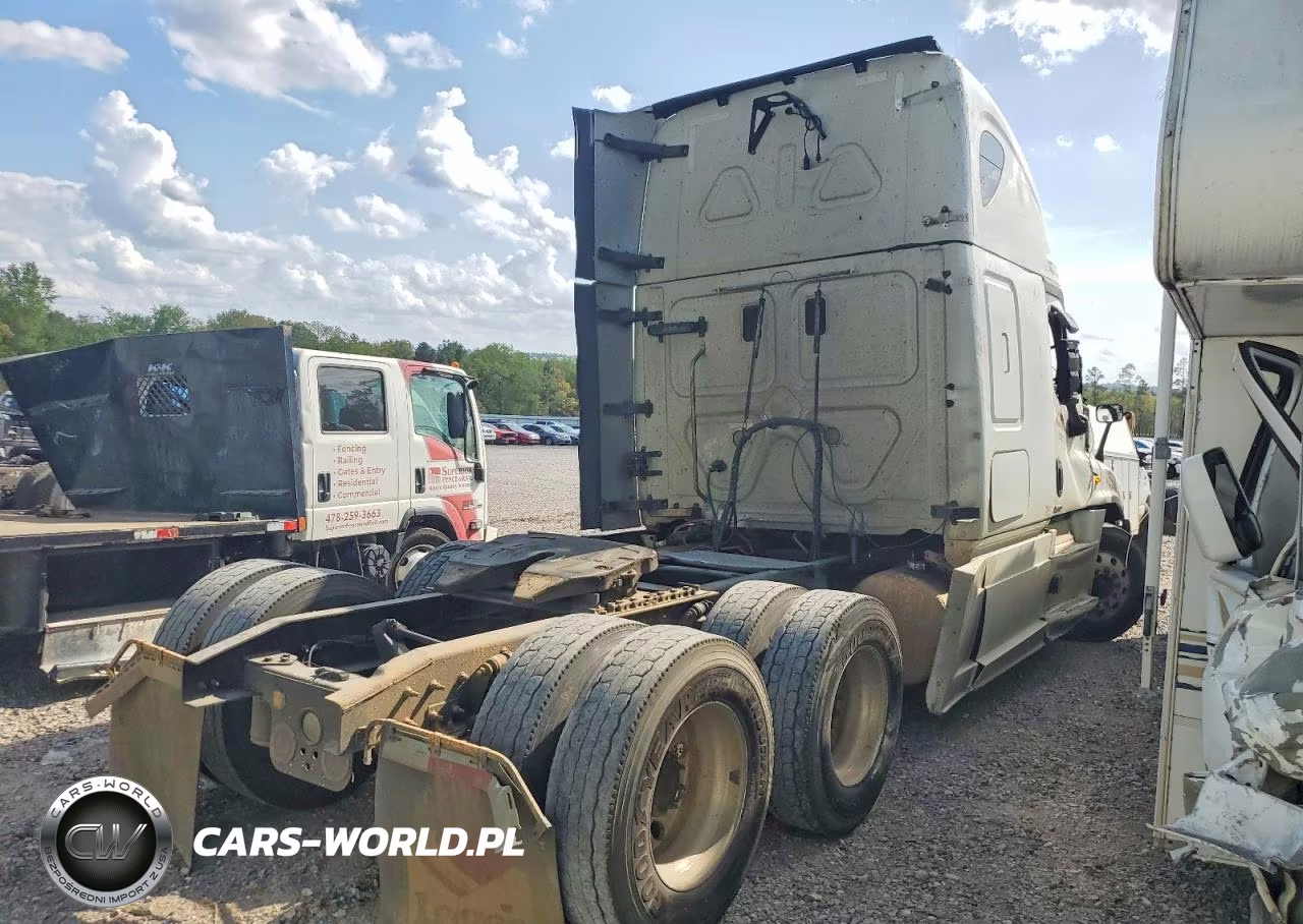 2016 Freightliner Cascadia 125 Semi Truck VIN:1FUJGLD52GLGS3888 - 4