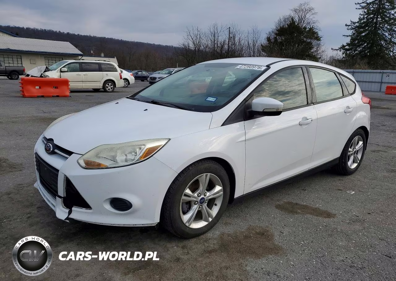 2014 Ford Focus Se VIN:1FADP3K27EL130270 - 1