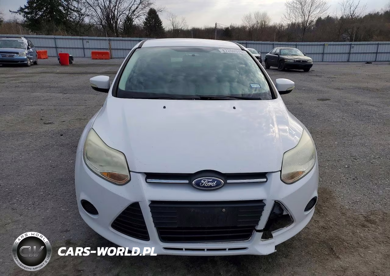 2014 Ford Focus Se VIN:1FADP3K27EL130270 - 5