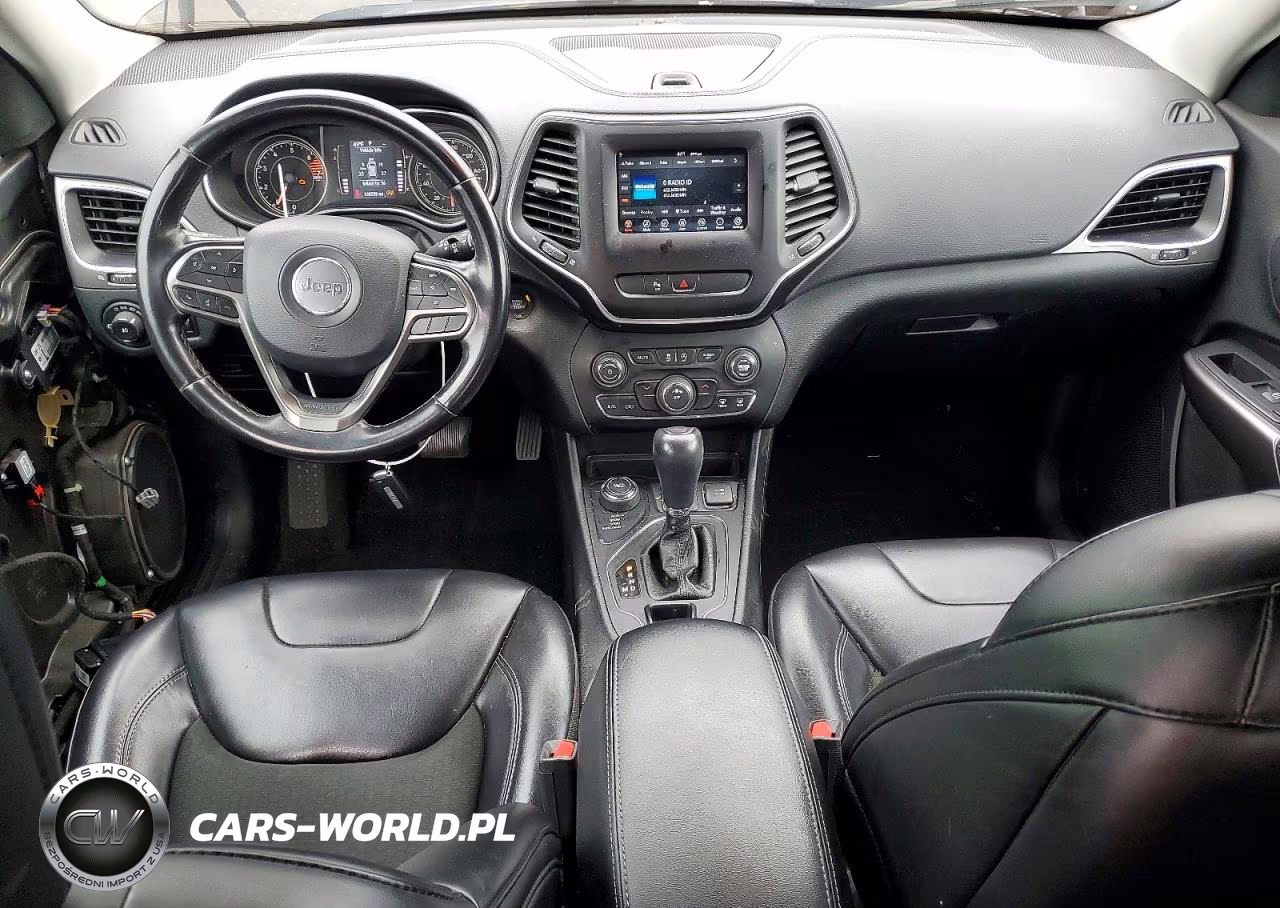 2019 Jeep Cherokee Latitude Plus VIN:1C4PJMLB1KD477922 - 8