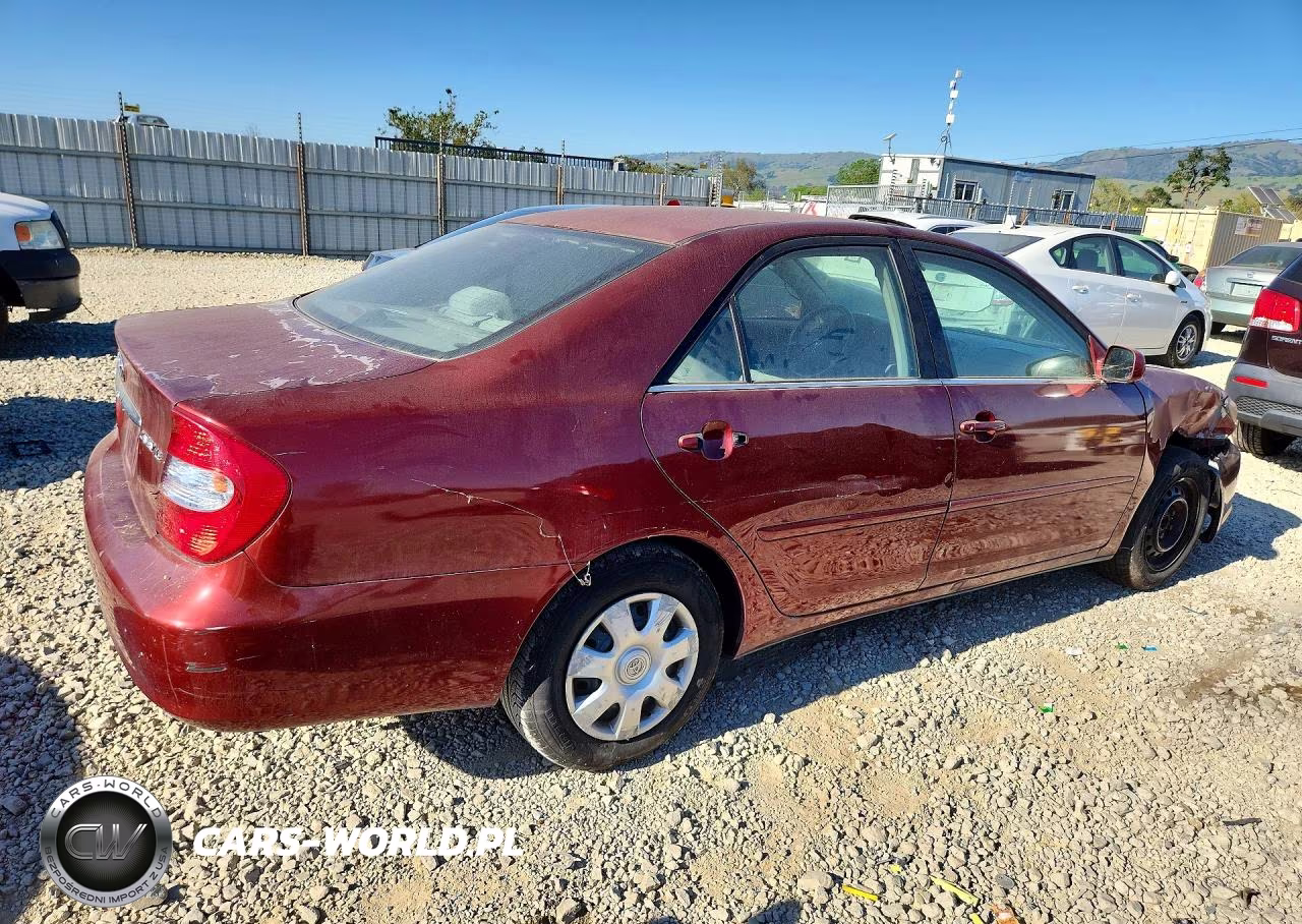 2003 Toyota Camry Le VIN:4T1BE32K33U119910 - 3