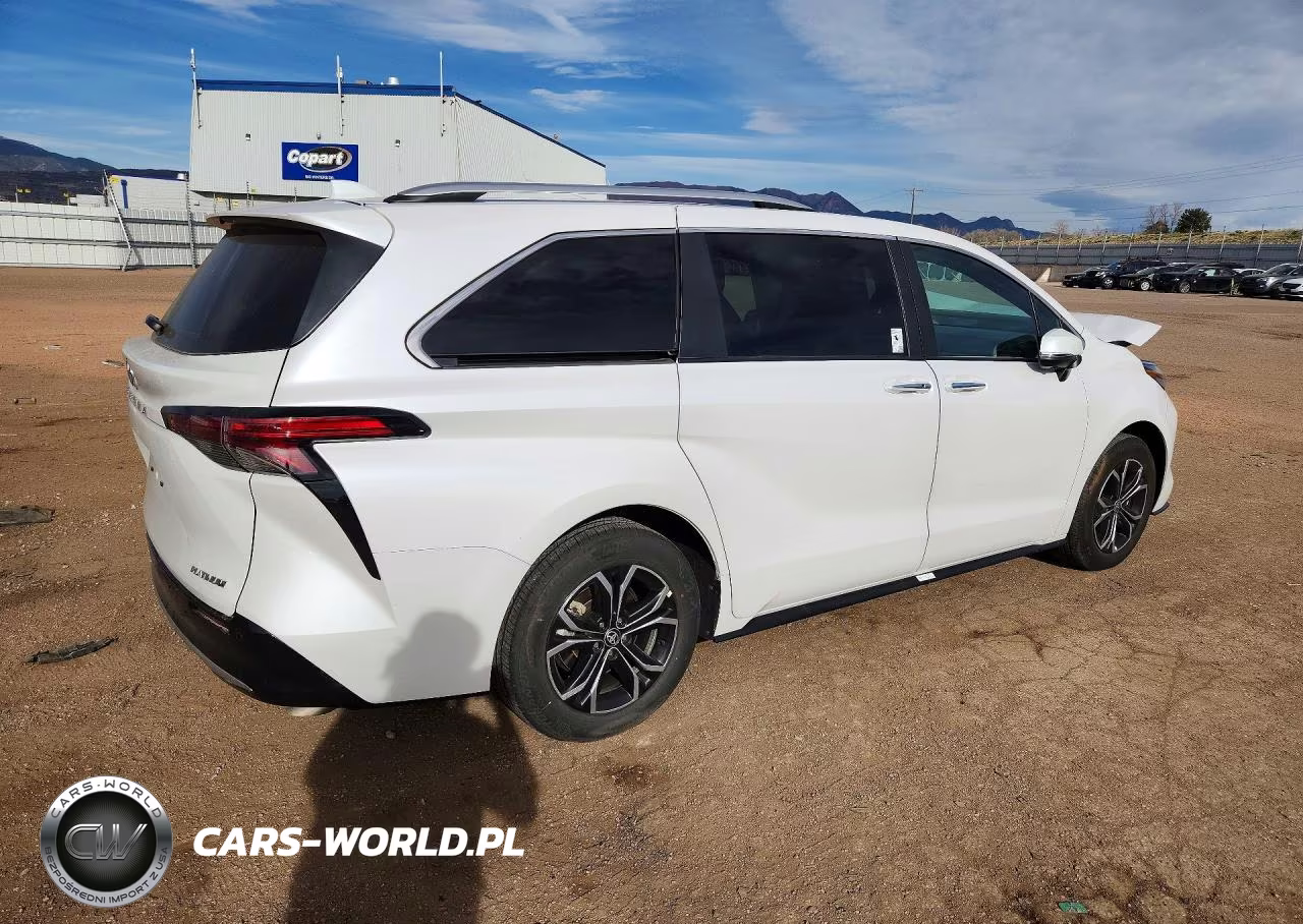 2025 Toyota Sienna Platinum 7-Passenger VIN:5TDESKFC6SS197379 - 3