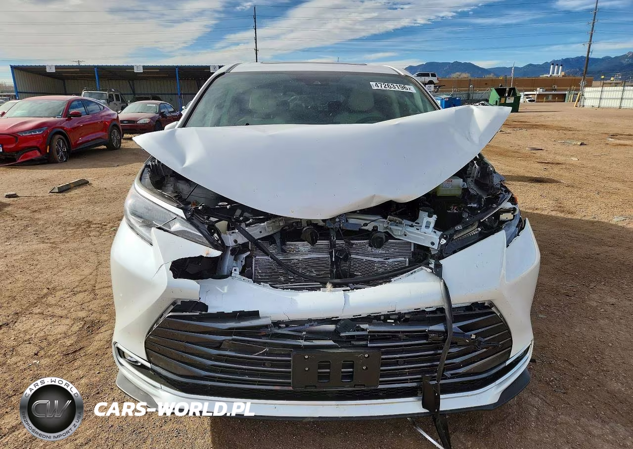 2025 Toyota Sienna Platinum 7-Passenger VIN:5TDESKFC6SS197379 - 5