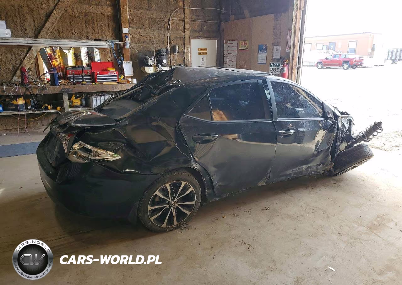 2017 Toyota Corolla Xse VIN:5YFBURHE3HP683749 - 3