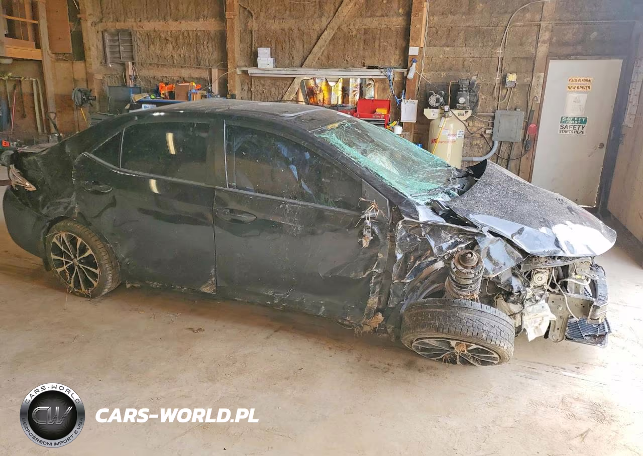 2017 Toyota Corolla Xse VIN:5YFBURHE3HP683749 - 4