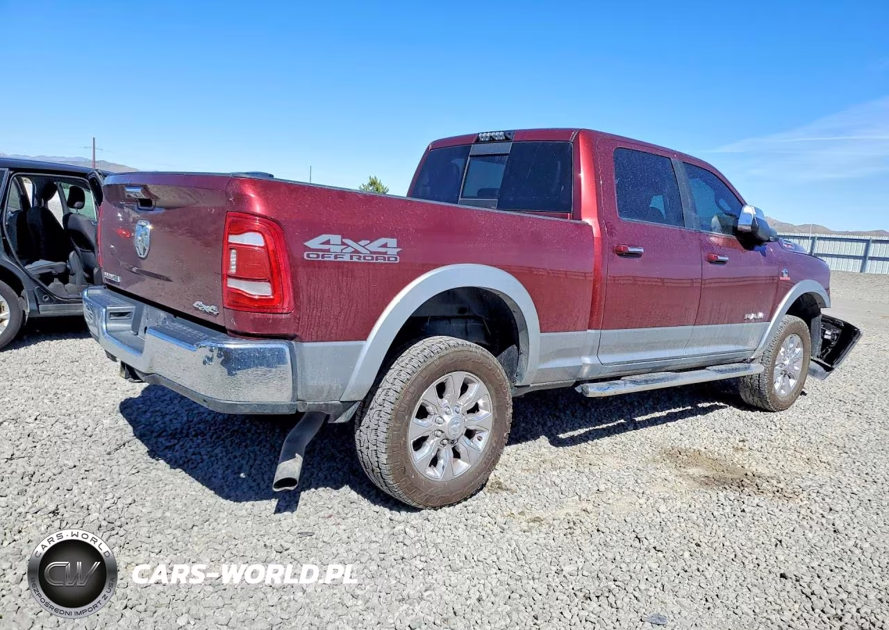 2019 Ram 2500 Laramie VIN:3C6UR5FL1KG553638 - 3
