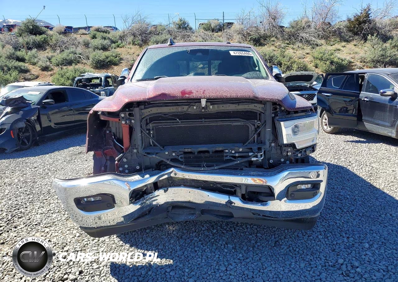 2019 Ram 2500 Laramie VIN:3C6UR5FL1KG553638 - 5