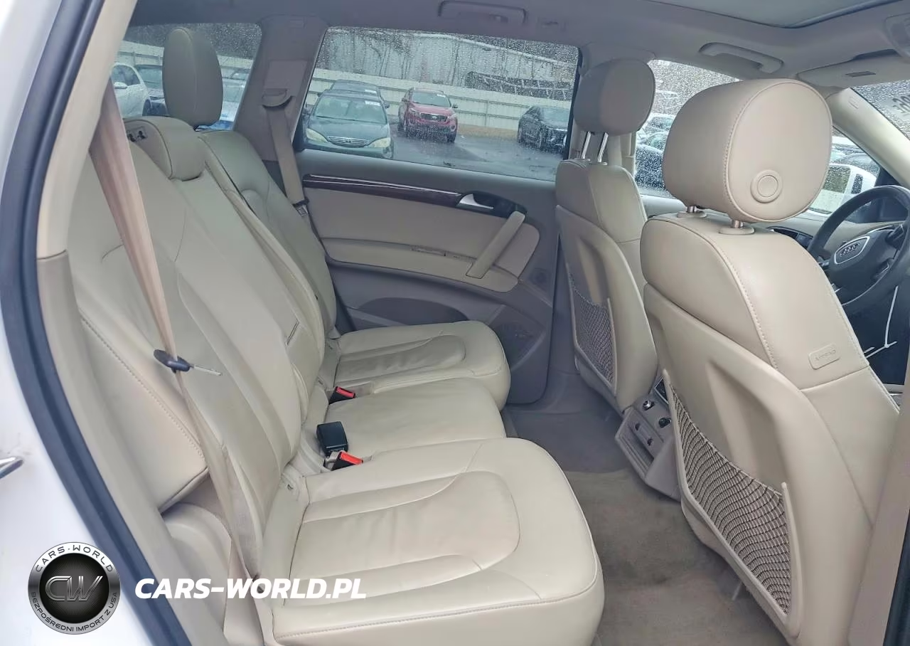 2015 Audi Q7 Premium Plus VIN:WA1LGAFE9FD024522 - 11