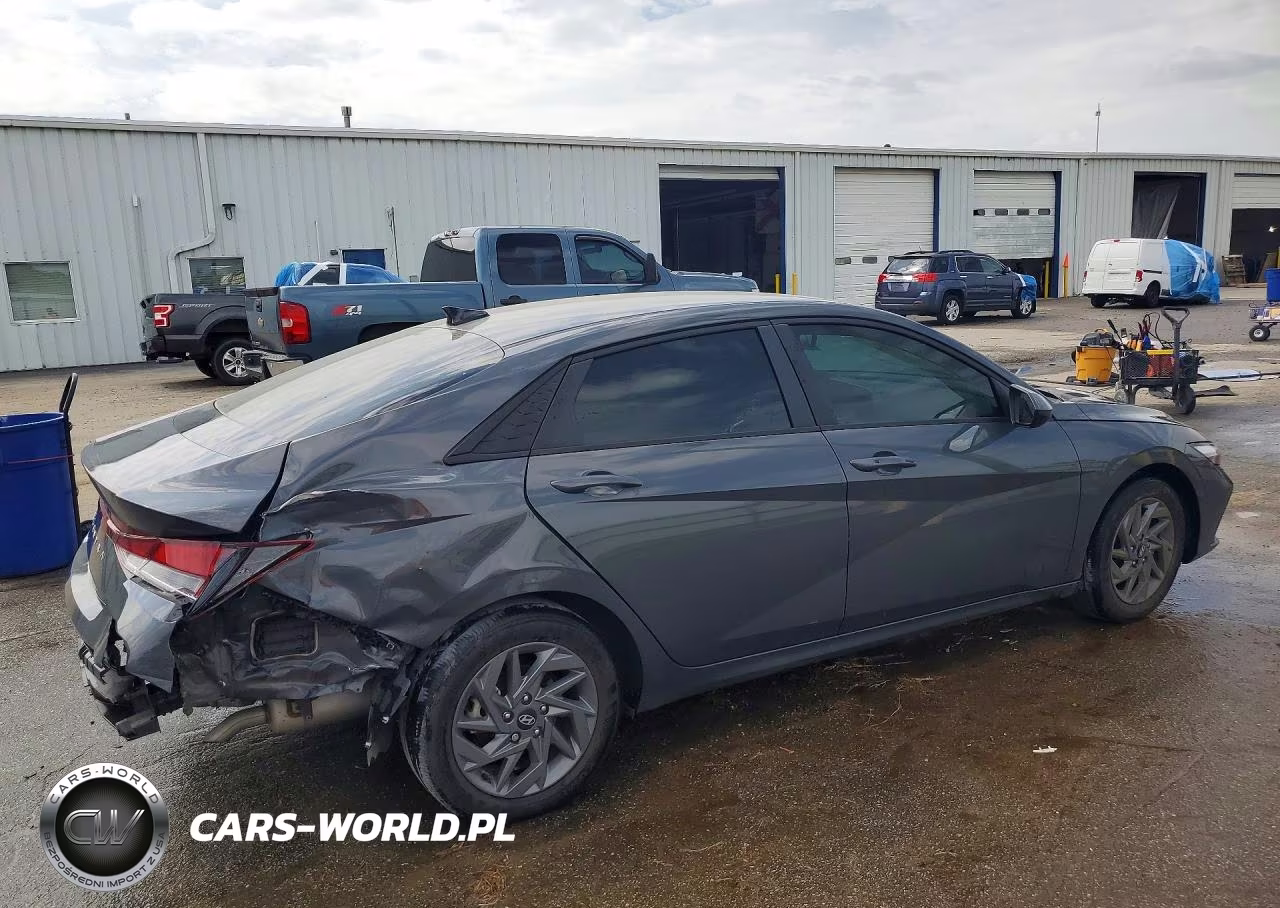2024 Hyundai Elantra Sel VIN:KMHLM4DG6RU682724 - 3