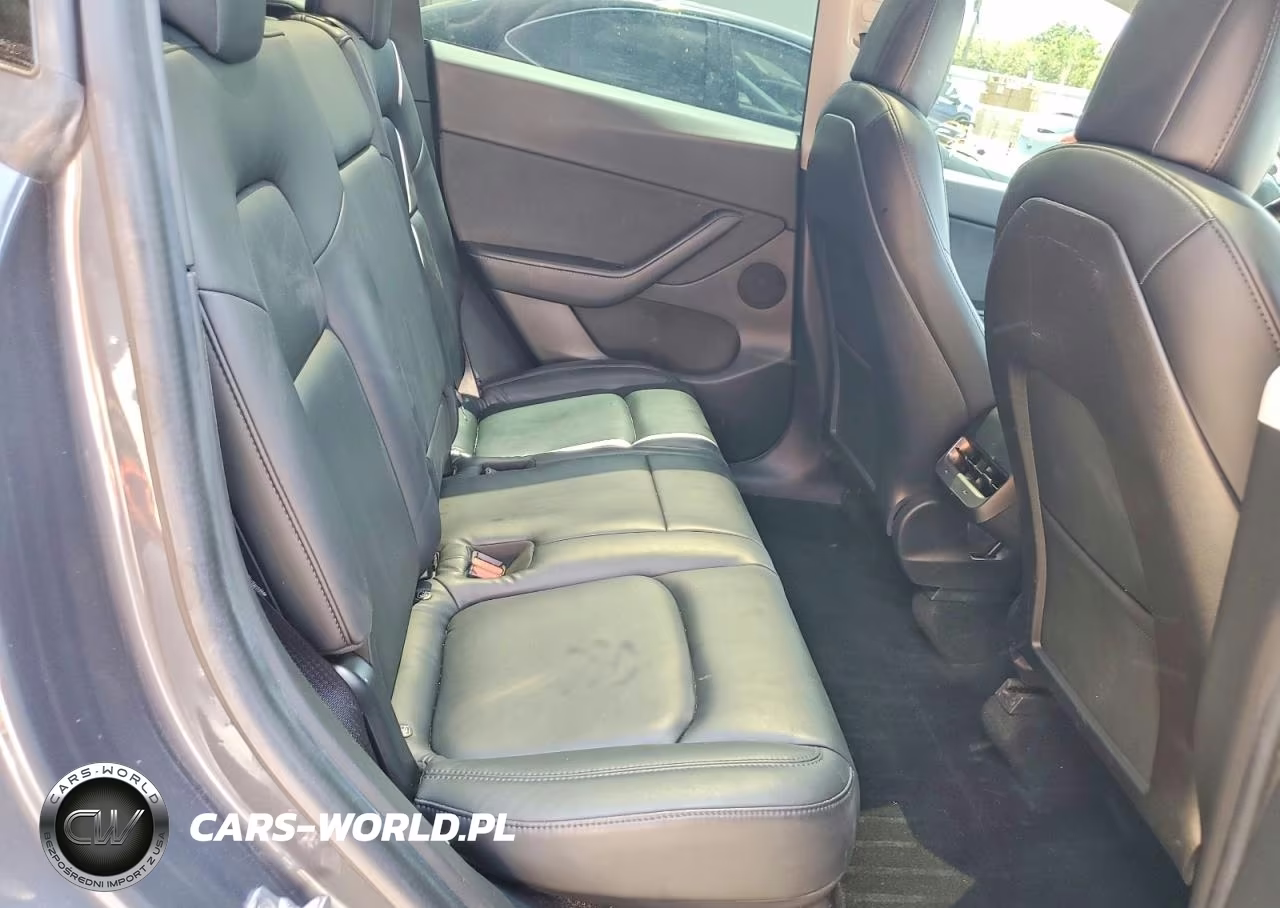 2020 Tesla Model Y VIN:5YJYGDEE7LF022724 - 11