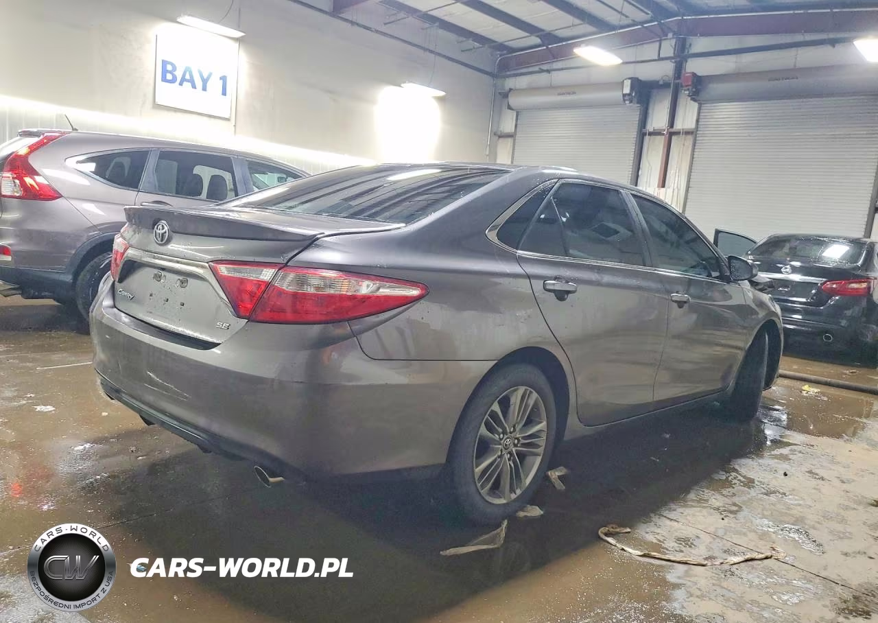 2017 Toyota Camry Se VIN:4T1BF1FK2HU433602 - 3