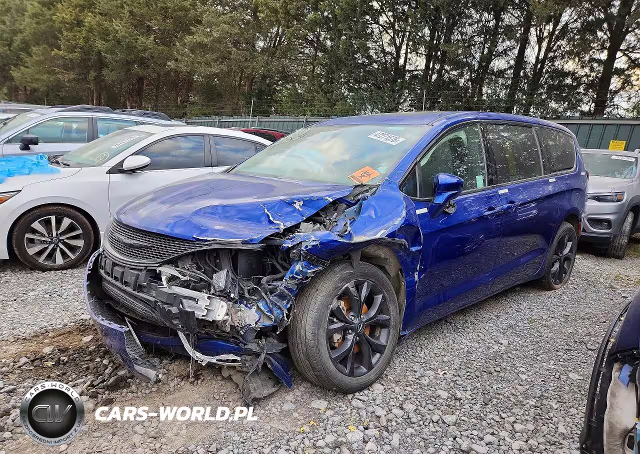 2020 Chrysler Pacifica Touring