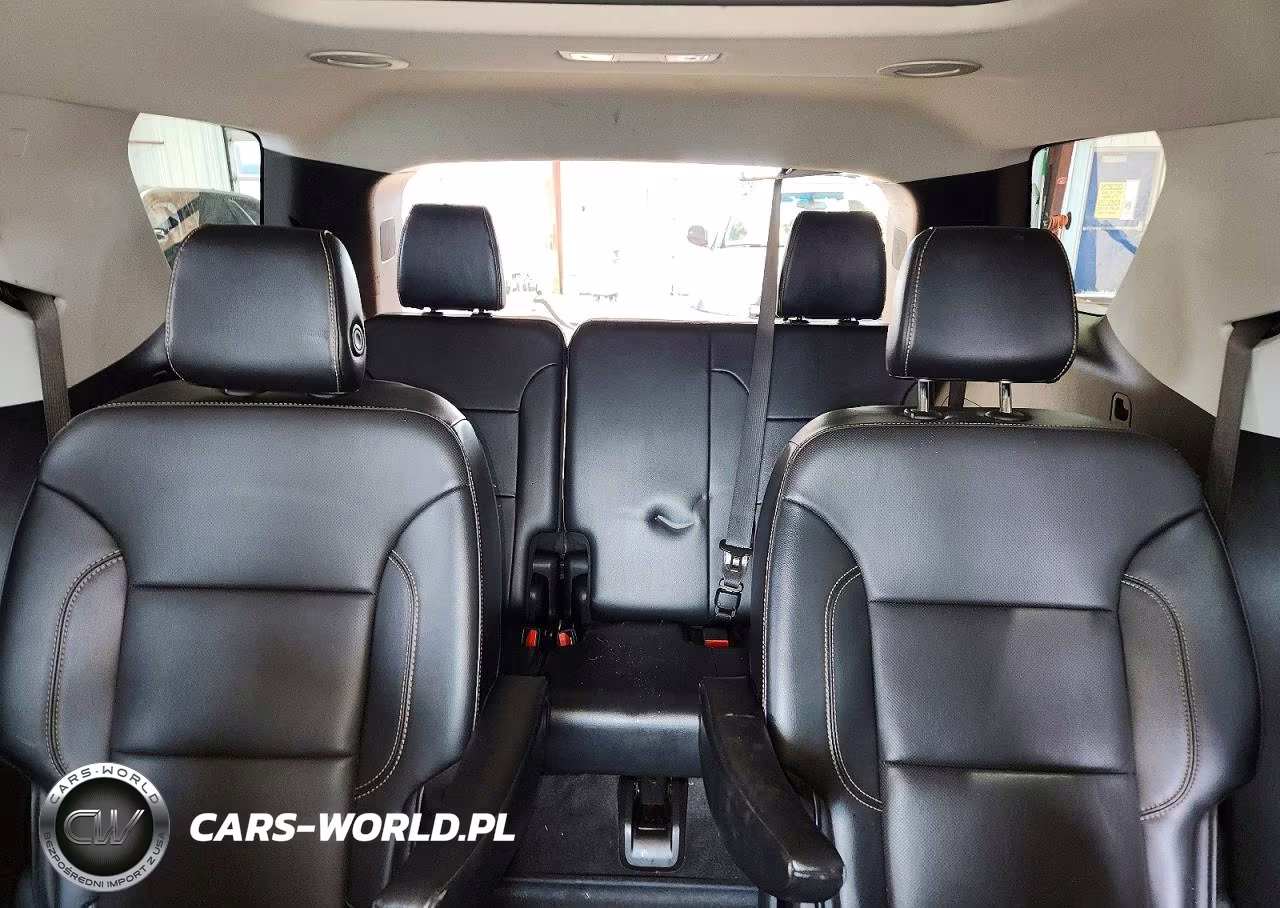 2018 Chevrolet Traverse Premier VIN:1GNEVJKW6JJ261876 - 10