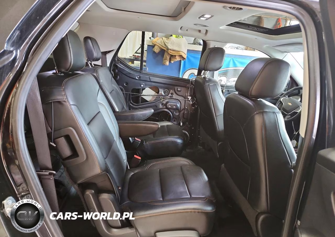 2018 Chevrolet Traverse Premier VIN:1GNEVJKW6JJ261876 - 11