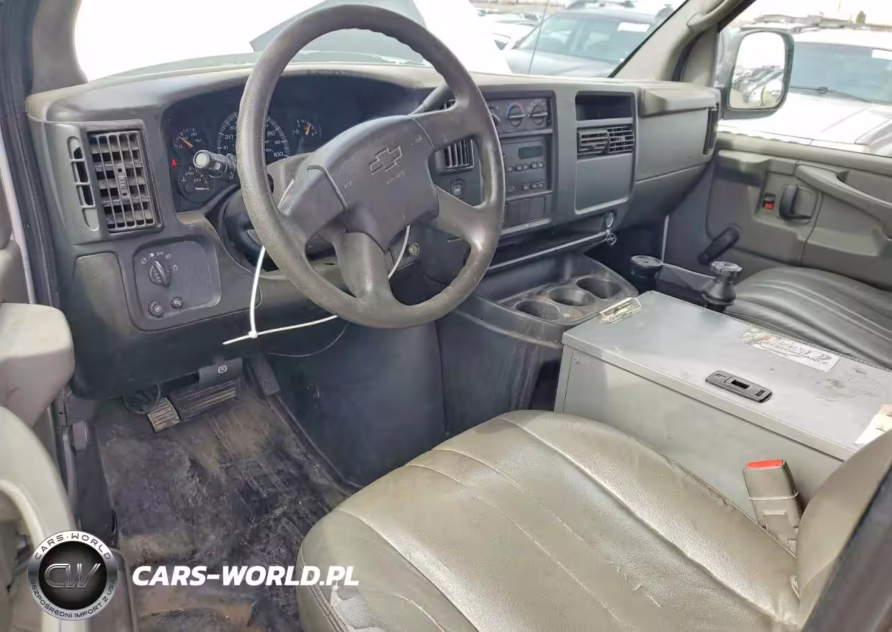 2007 Chevrolet Express 2500 Utility - Service Van VIN:1GCGG25VX71105868 - 8