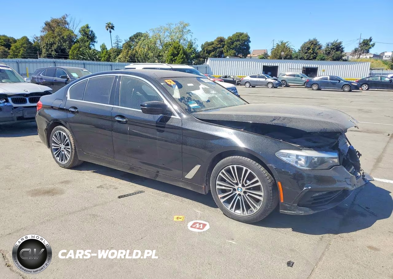 2018 BMW 530 I VIN:WBAJA5C50JWA36940 - 4