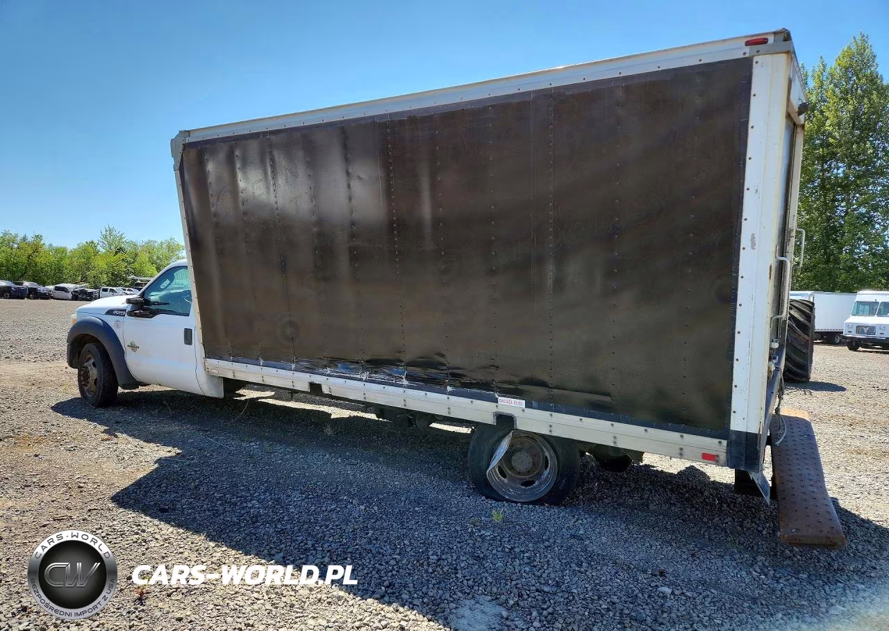 2016 Ford F550 Super Duty Refrigerated Box Truck VIN:1FDUF5GT0GEB25358 - 2