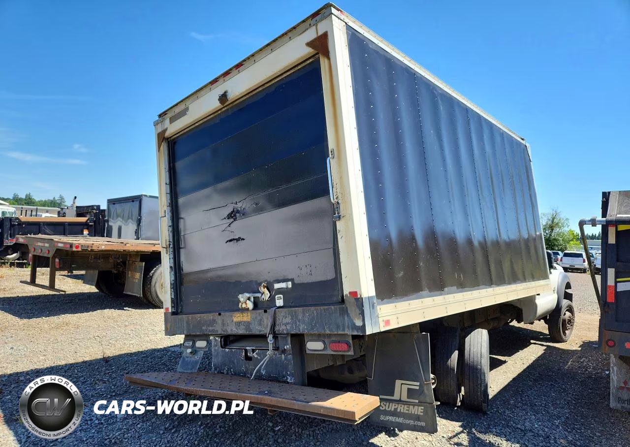 2016 Ford F550 Super Duty Refrigerated Box Truck VIN:1FDUF5GT0GEB25358 - 3