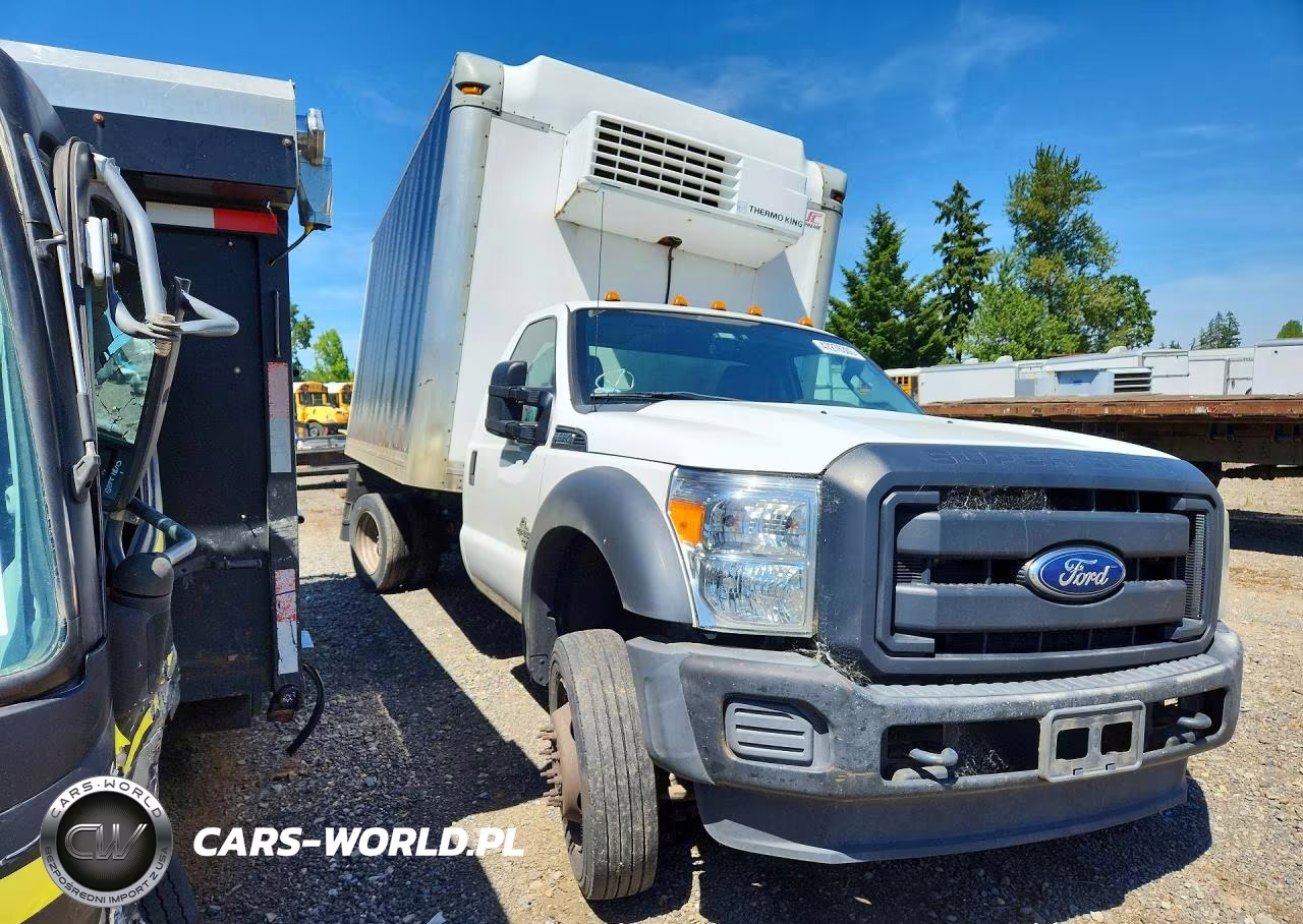 2016 Ford F550 Super Duty Refrigerated Box Truck VIN:1FDUF5GT0GEB25358 - 4