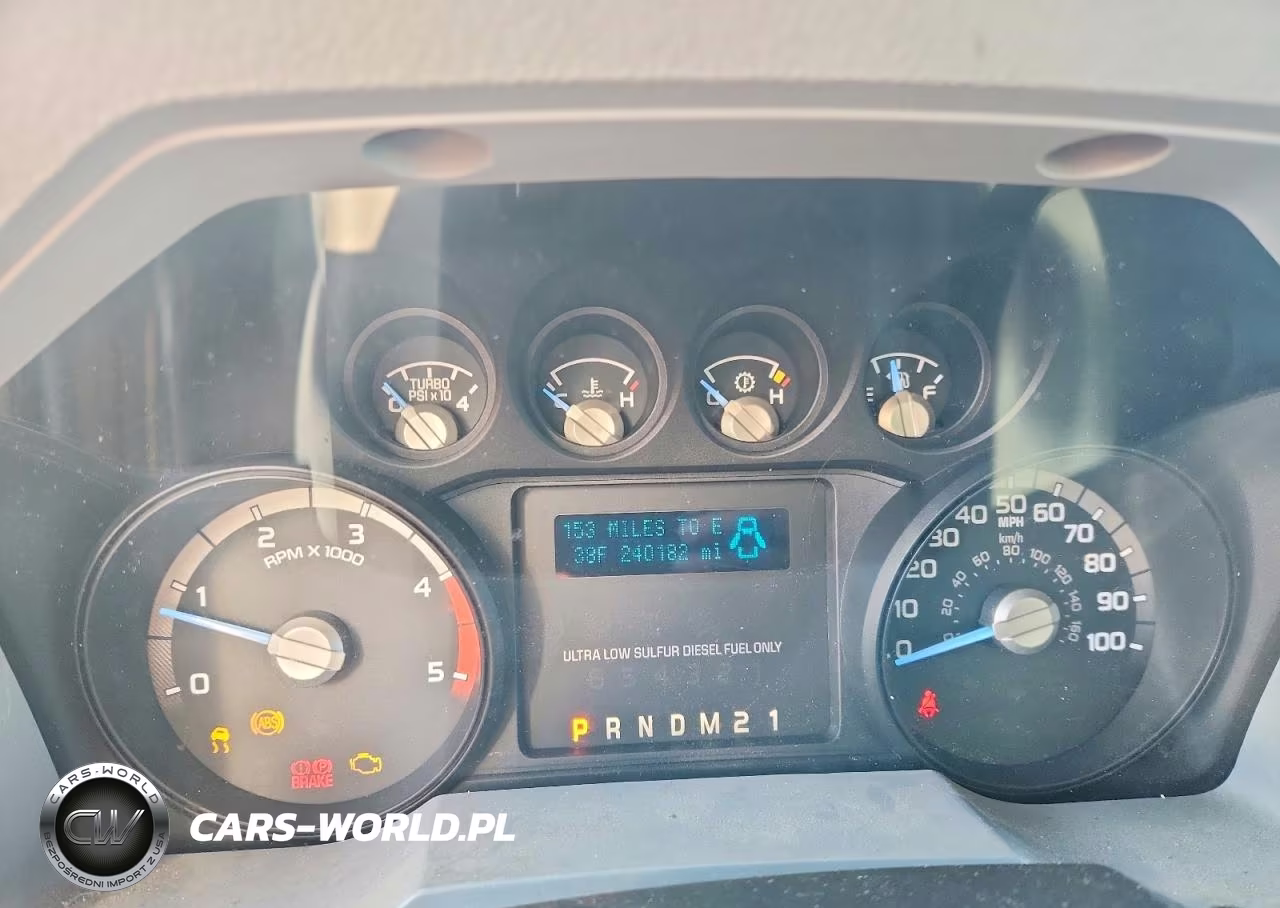 2016 Ford F550 Super Duty Refrigerated Box Truck VIN:1FDUF5GT0GEB25358 - 9