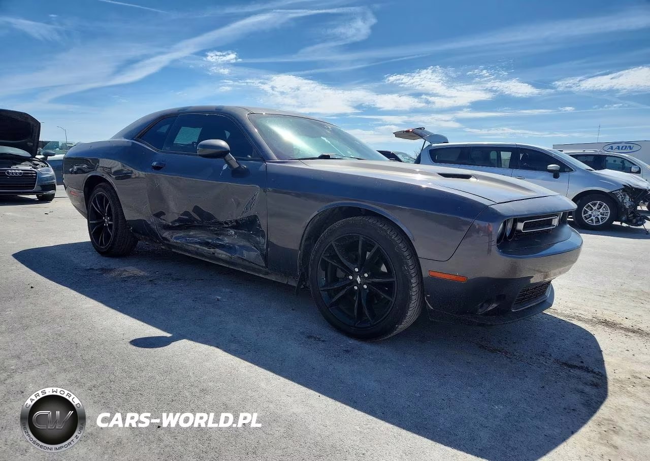 2018 Dodge Challenger Sxt VIN:2C3CDZAG3JH192064 - 4
