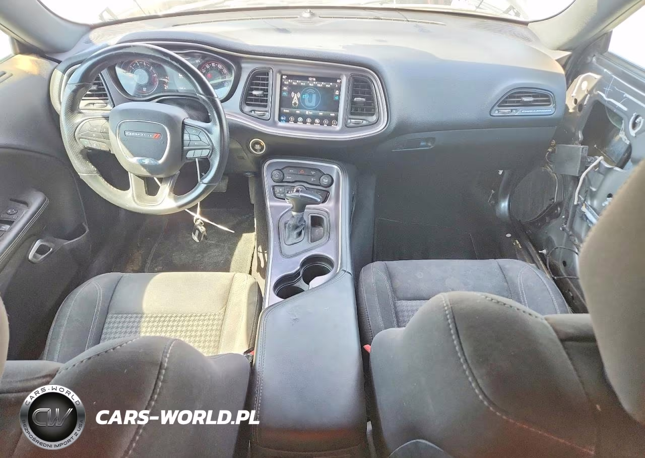 2018 Dodge Challenger Sxt VIN:2C3CDZAG3JH192064 - 8