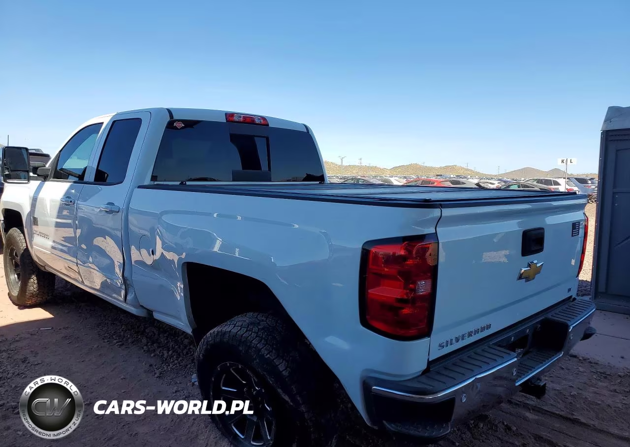 2018 Chevrolet Silverado C1500 Lt VIN:1GCRCREC8JZ333310 - 2