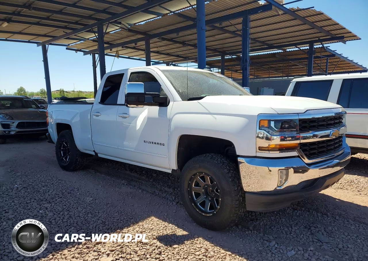 2018 Chevrolet Silverado C1500 Lt VIN:1GCRCREC8JZ333310 - 4