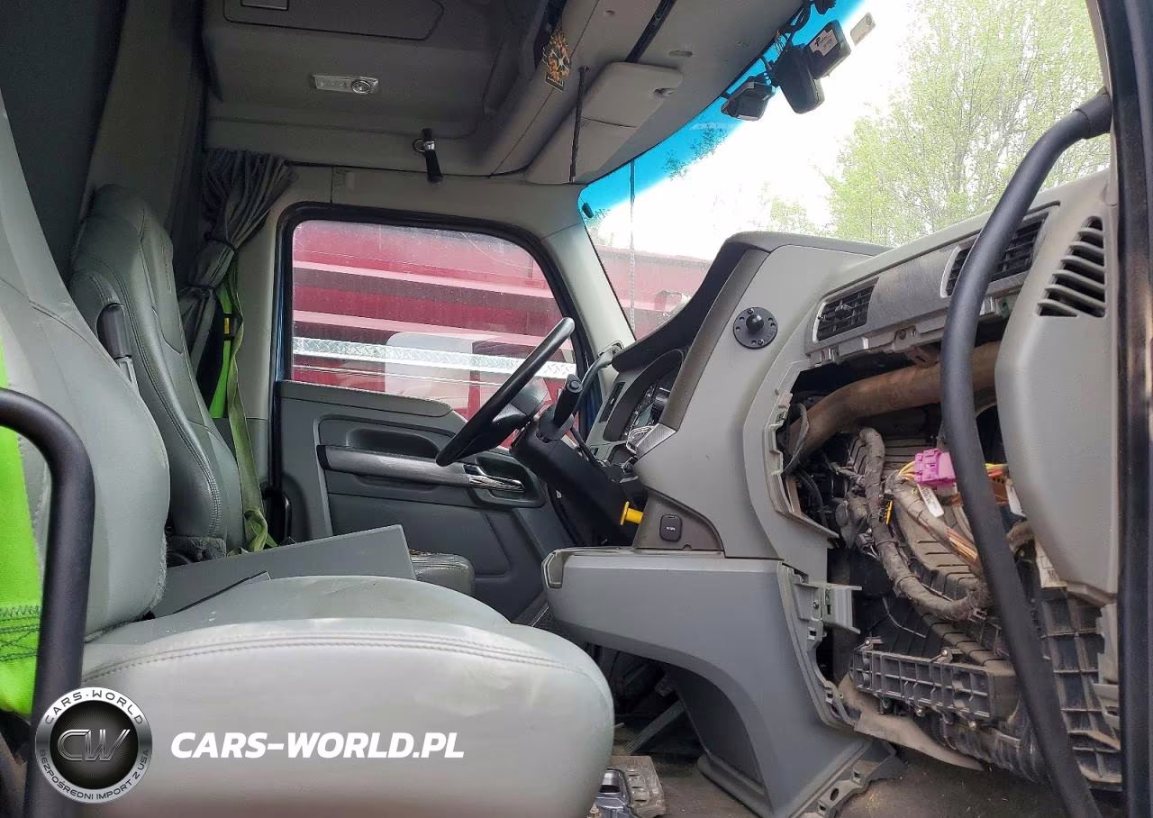 2019 Kenworth Construction T680 VIN:1XKYDP9X9KJ237149 - 5