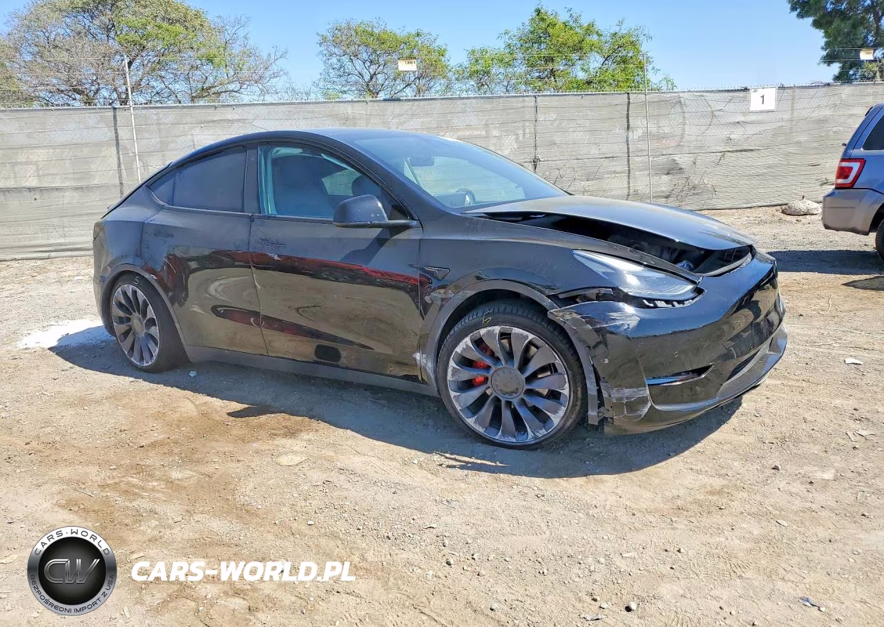 2021 Tesla Model Y VIN:5YJYGDEF1MF151293 - 4