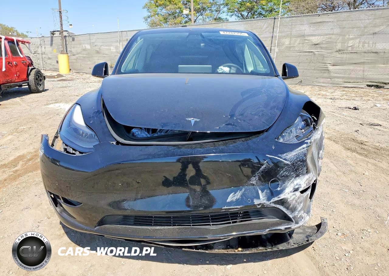 2021 Tesla Model Y VIN:5YJYGDEF1MF151293 - 5