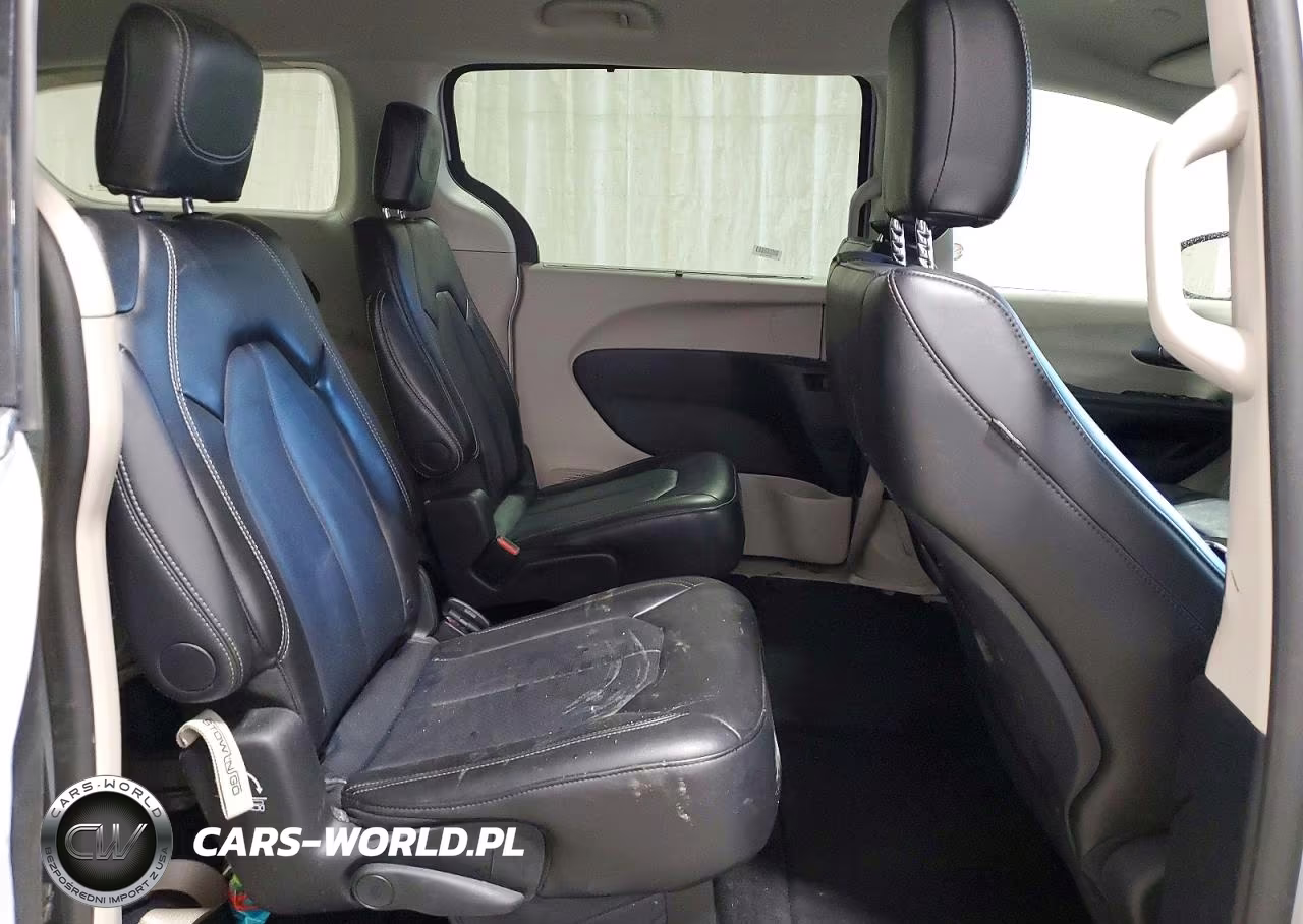2024 Chrysler Pacifica Touring L VIN:2C4RC1BG0RR145217 - 11