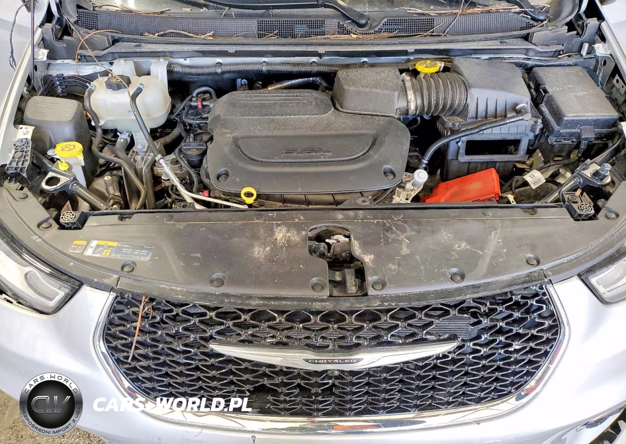 2024 Chrysler Pacifica Touring L VIN:2C4RC1BG0RR145217 - 12