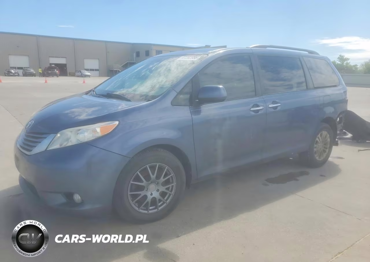 2016 Toyota Sienna Xle 8-Passenger