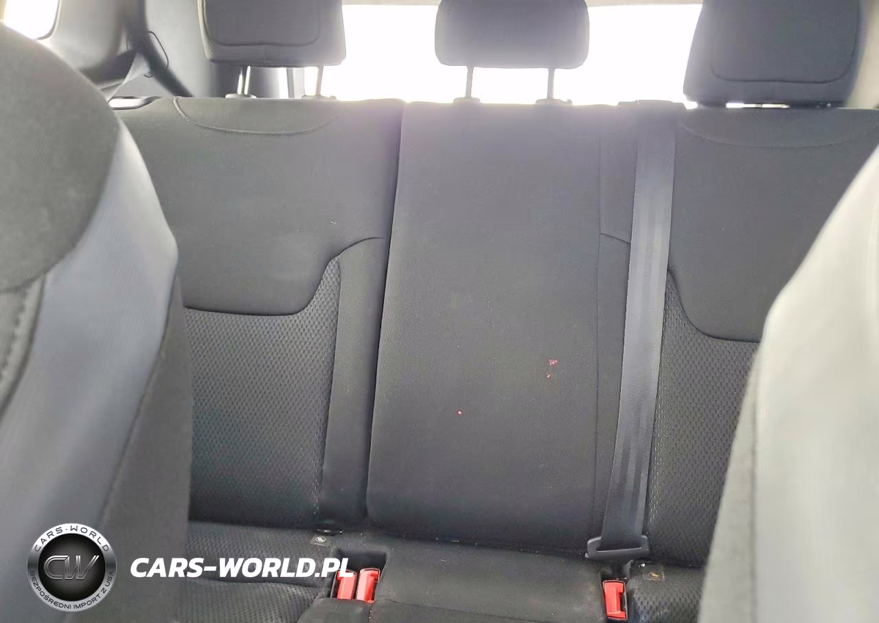 2020 Jeep Renegade Latitude VIN:ZACNJABBXLPM01722 - 10