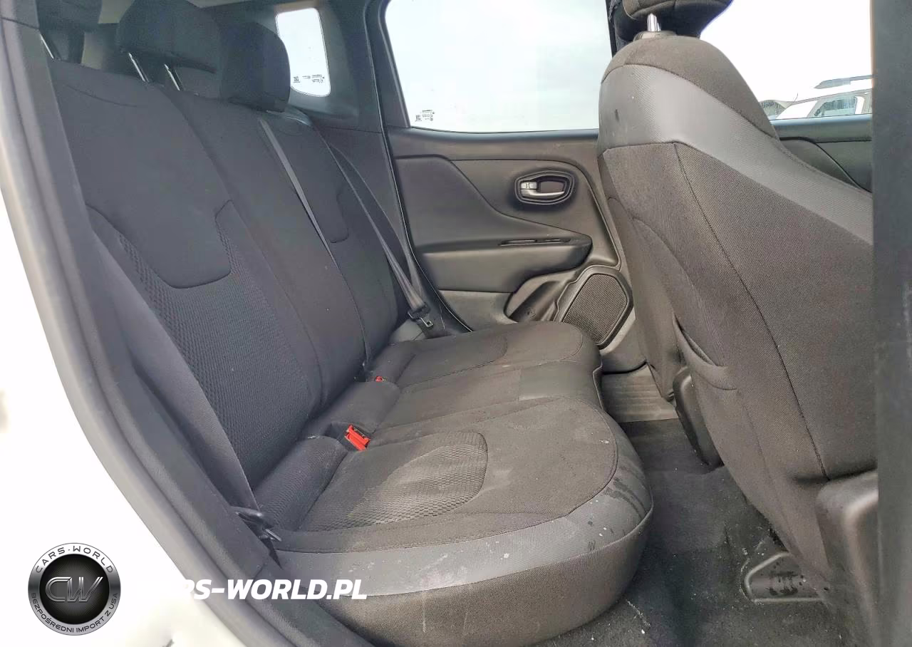 2020 Jeep Renegade Latitude VIN:ZACNJABBXLPM01722 - 11