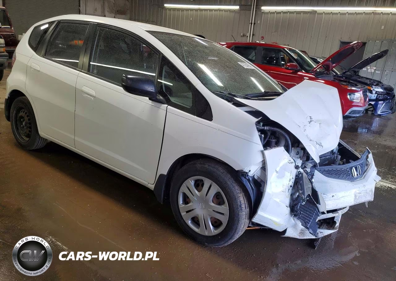 2011 Honda Fit VIN:JHMGE8H32BC025298 - 4