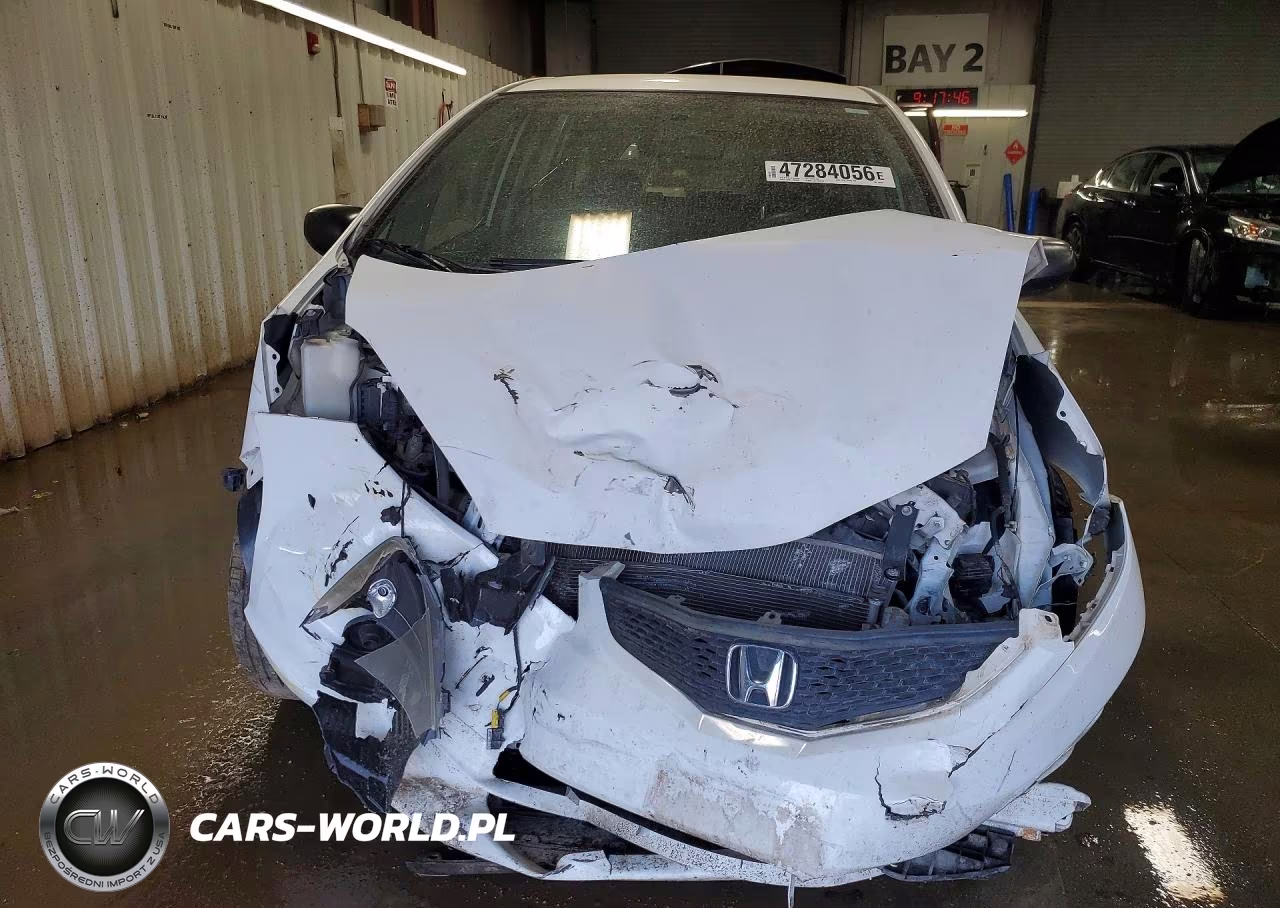 2011 Honda Fit VIN:JHMGE8H32BC025298 - 5