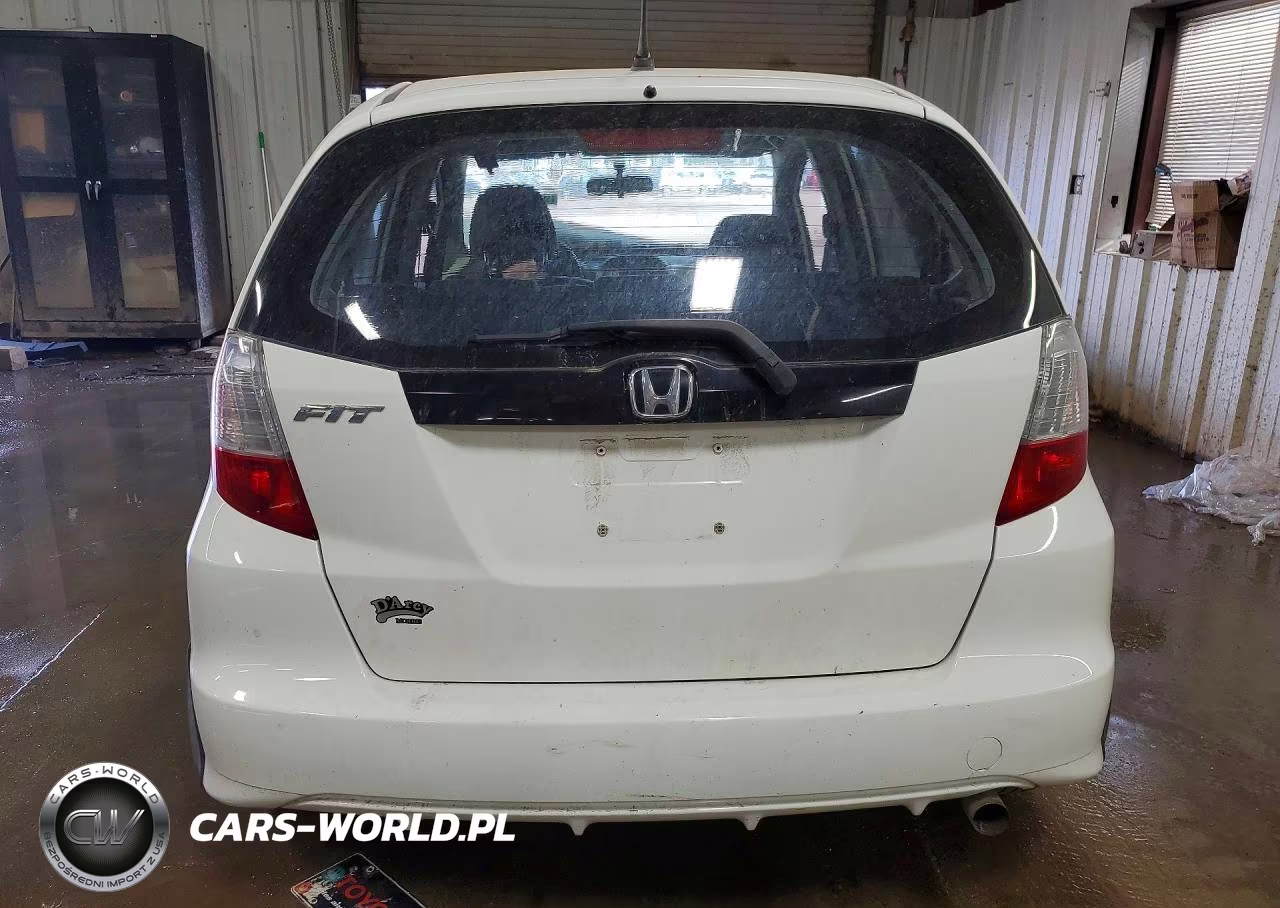 2011 Honda Fit VIN:JHMGE8H32BC025298 - 6