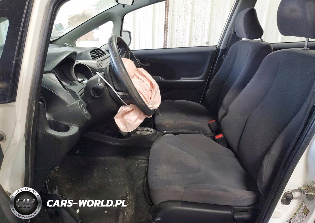 2011 Honda Fit VIN:JHMGE8H32BC025298 - 7