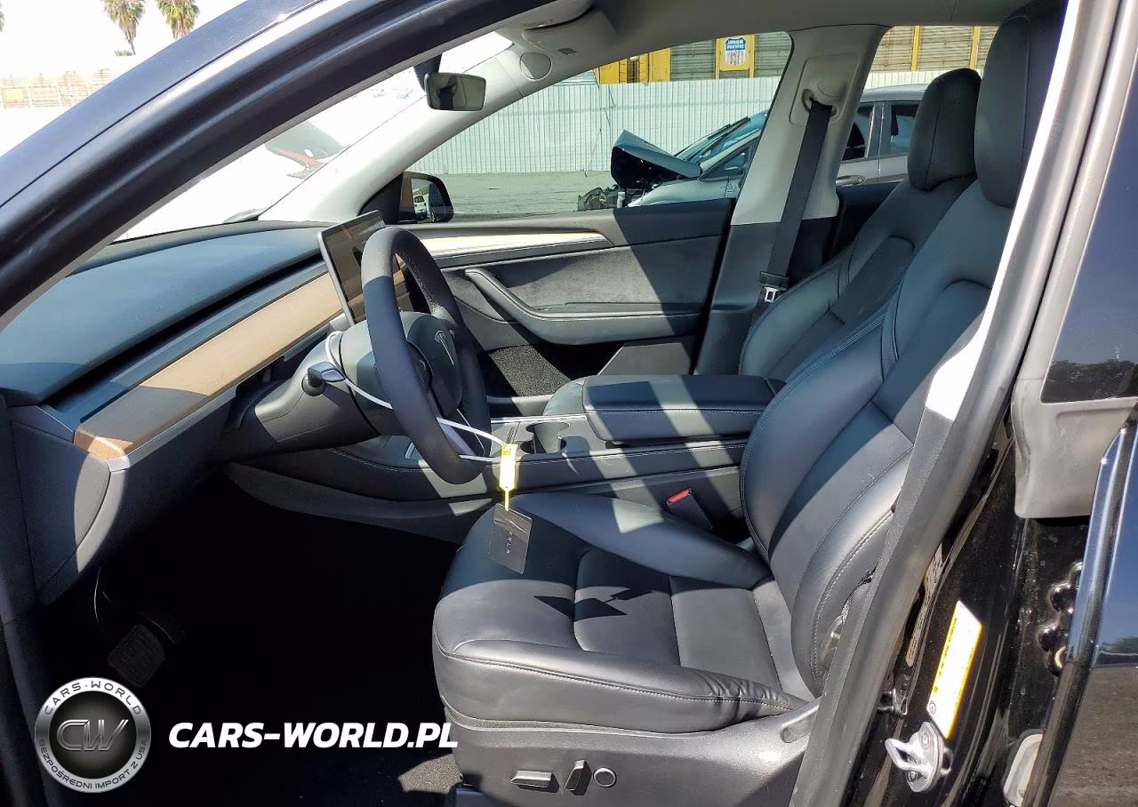 2023 Tesla Model Y VIN:7SAYGDEEXPA087900 - 7