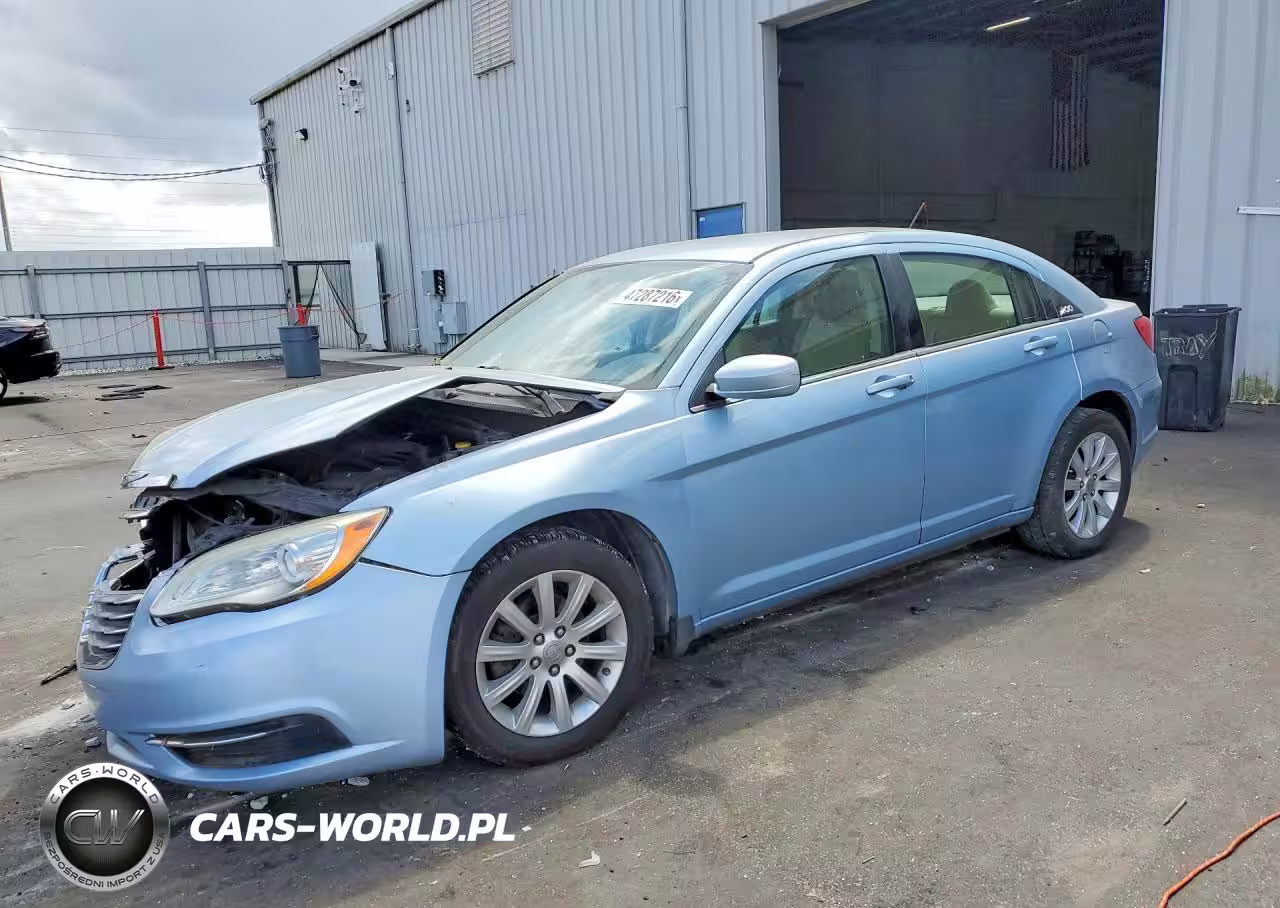 2013 Chrysler 200 Touring