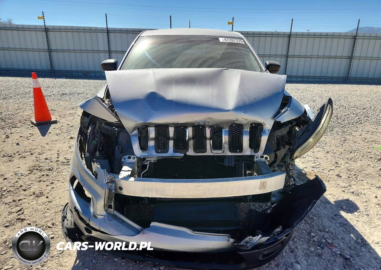 2014 Jeep Cherokee Sport VIN:1C4PJMABXEW218759 - 5