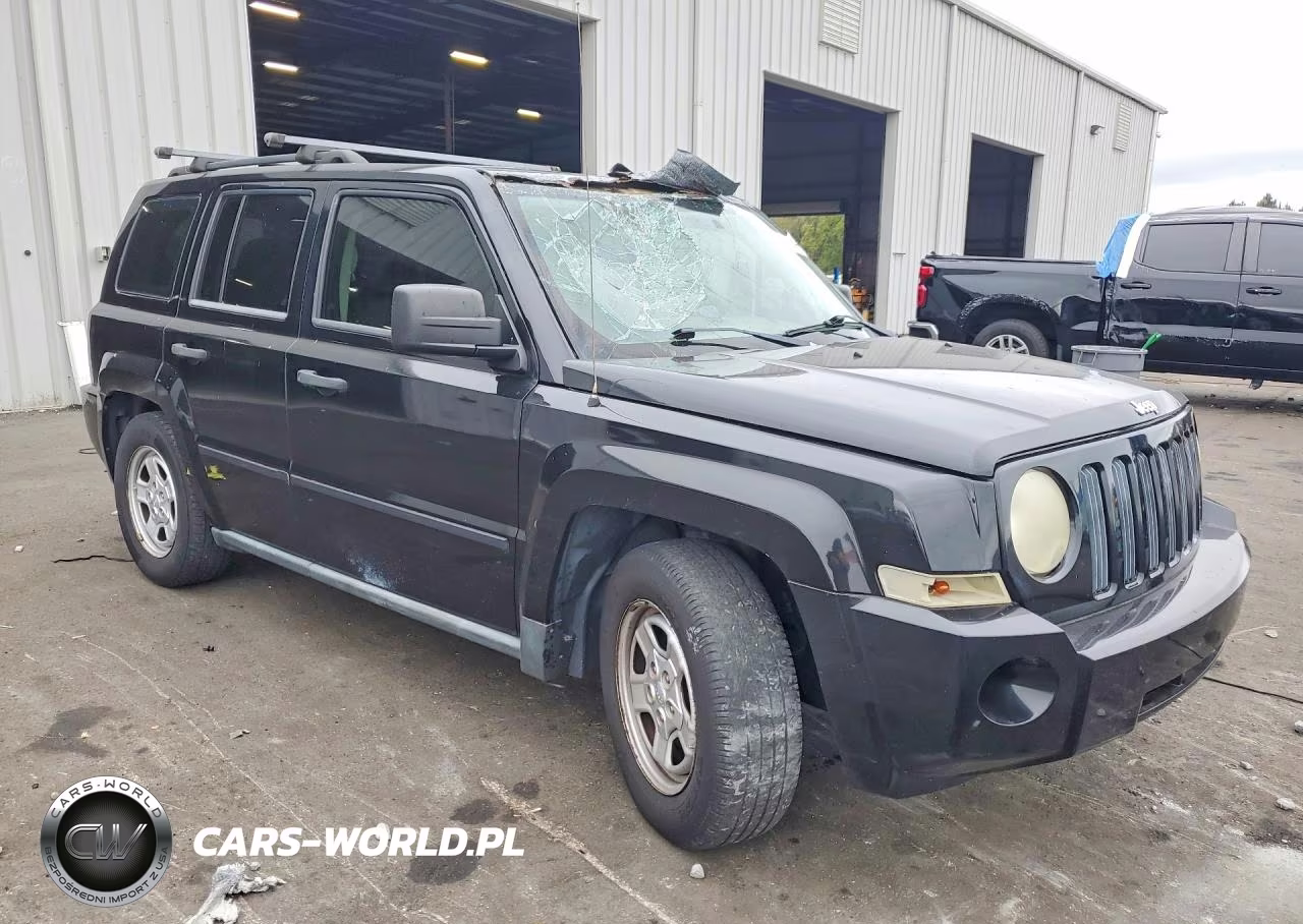 2008 Jeep Patriot Sport VIN:1J8FT28W88D649404 - 4