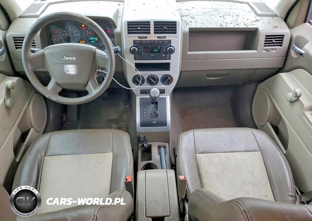 2008 Jeep Patriot Sport VIN:1J8FT28W88D649404 - 8