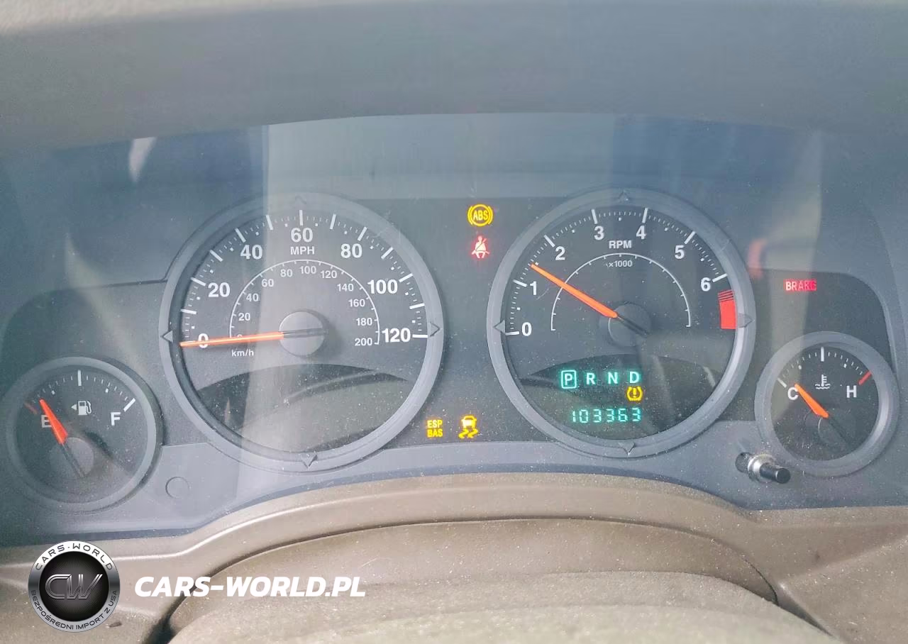 2008 Jeep Patriot Sport VIN:1J8FT28W88D649404 - 9